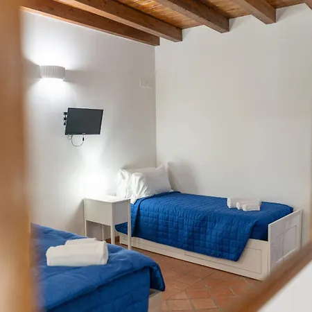 Elsa D'ortigia - I Tre Archi Pensionat 3*