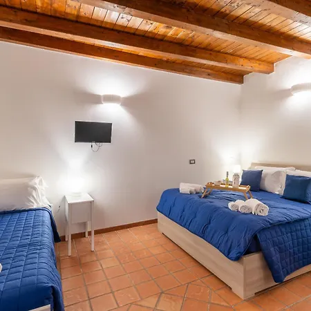 Elsa D'ortigia - I Tre Archi Pensionat 3*