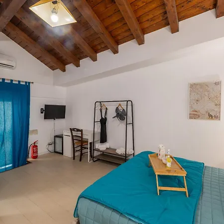 Elsa D'ortigia - I Tre Archi Pensionat 3*