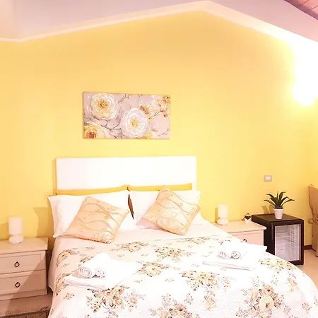 Elsa D'ortigia - I Tre Archi Penzion