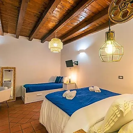 Elsa D'ortigia - I Tre Archi Guest house 3*